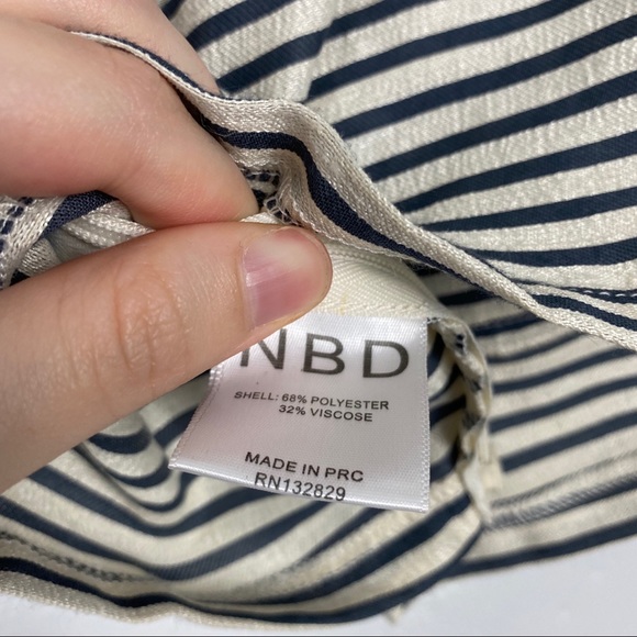 NBD Blue & Off White Striped Bow Tie Crop Top - Picture 6 of 6